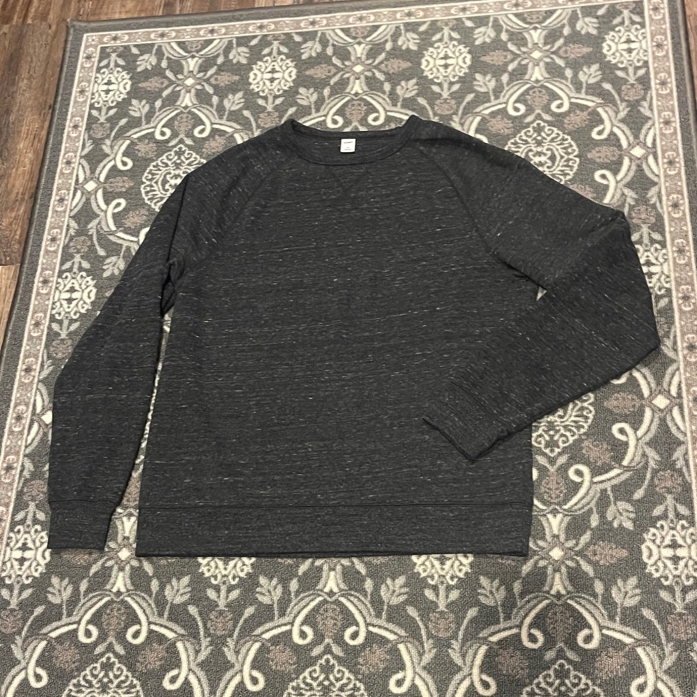 Old Navy charcoal sweatshirt never worn medium